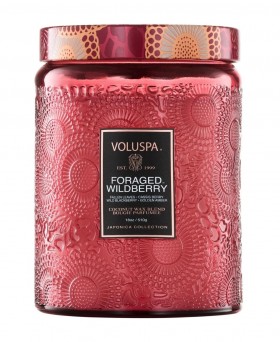 Voluspa – 野生のベリーを詰めた大型ジャーキャンドル