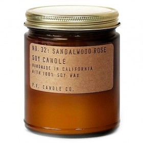 PF Candle Co. – Svijeća od sandalovine i ruže