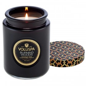 Voluspa – Vela aromática Burning Woods en frasco grande